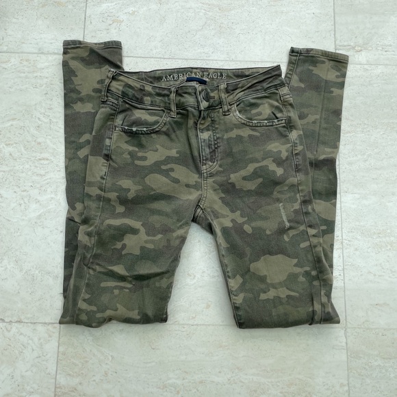 American Eagle camo jeans - Picture 3 of 4